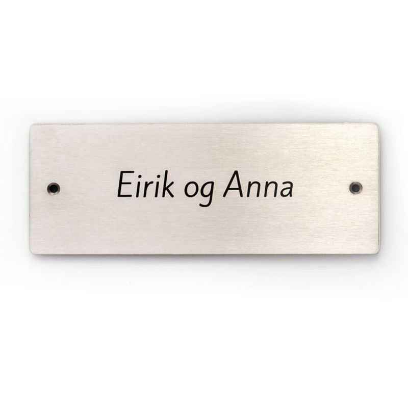 Lasergravert dørskilt i stål. 6 x 16 cm